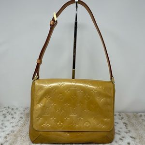 Louis Vuitton Vernis Thompson Bag